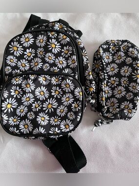 Art Class Daisy Print Kids Backpack and Pouch Set